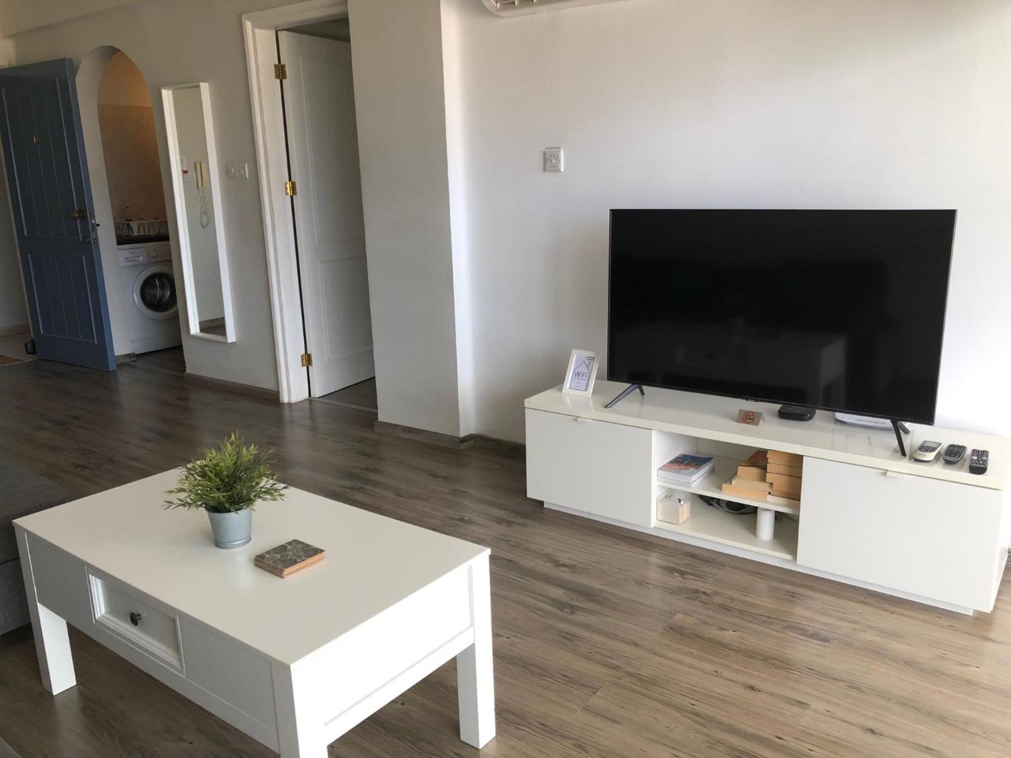 Kings Palace - Modern And Stylish 1 Bedroom Apartment Paphos Exterior foto